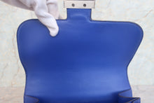 画像をギャラリービューアに読み込む, HERMES/エルメス コンスタンス3 24 ヴォーエプソン ブルーエレクトリック □O刻印 ショルダーバッグ 800010009