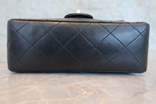 画像をギャラリービューアに読み込む, CHANEL/シャネル ミニマトラッセシングルフラップチェーンショルダーバッグ ラムスキン ブラック/ゴールド金具 ショルダーバッグ 800030025