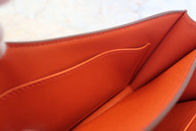 将图片加载到图库查看器,HERMES CONSTANCE3 MINI Epsom leather Capucine Z刻印 Shoulder bag 500090219