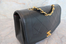 Load image into Gallery viewer, CHANEL Diana matelasse chain shoulder bag Lambskin Black/Gold hadware Shoulder bag 700120014
