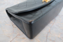 Load image into Gallery viewer, CHANEL Diana matelasse chain shoulder bag Lambskin Black/Gold hadware Shoulder bag 700120014