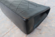 Load image into Gallery viewer, CHANEL Diana matelasse chain shoulder bag Lambskin Black/Gold hadware Shoulder bag 700120014