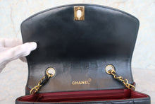 Load image into Gallery viewer, CHANEL Diana matelasse chain shoulder bag Lambskin Black/Gold hadware Shoulder bag 700120014
