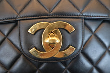 Load image into Gallery viewer, CHANEL Medium Matelasse single flap chain shoulder bag Lambskin Navy/Gold hadware Shoulder bag 700090075