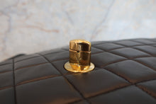 Load image into Gallery viewer, CHANEL Medium Matelasse single flap chain shoulder bag Lambskin Navy/Gold hadware Shoulder bag 700090075