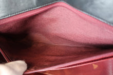 Load image into Gallery viewer, CHANEL Diana matelasse chain shoulder bag Lambskin Black/Gold hadware Shoulder bag 700120014