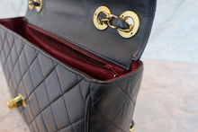 Load image into Gallery viewer, CHANEL Medium Matelasse single flap chain shoulder bag Lambskin Navy/Gold hadware Shoulder bag 700090075