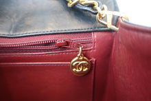 Load image into Gallery viewer, CHANEL Diana matelasse chain shoulder bag Lambskin Black/Gold hadware Shoulder bag 700120014