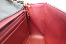 Load image into Gallery viewer, CHANEL Diana matelasse chain shoulder bag Lambskin Black/Gold hadware Shoulder bag 700120014