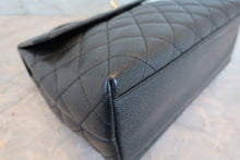 Load image into Gallery viewer, CHANEL Matelasse trapezoid hand bag Caviar skin Black/Gold hadware Hand bag 700090112