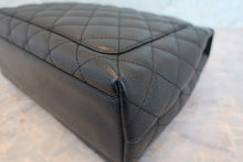 Load image into Gallery viewer, CHANEL Matelasse trapezoid hand bag Caviar skin Black/Gold hadware Hand bag 700090112