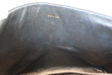 Load image into Gallery viewer, CHANEL Matelasse trapezoid hand bag Caviar skin Black/Gold hadware Hand bag 700090112