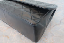 Load image into Gallery viewer, CHANEL Matelasse chain shoulder bag Lambskin Black/Gold hadware Shoulder bag 700110171