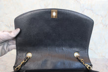 画像をギャラリービューアに読み込む, CHANEL/シャネル ダイアナマトラッセチェーンショルダーバッグ キャビアスキン ブラック/ゴールド金具 ショルダーバッグ 800020116