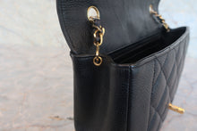 画像をギャラリービューアに読み込む, CHANEL/シャネル ダイアナマトラッセチェーンショルダーバッグ キャビアスキン ブラック/ゴールド金具 ショルダーバッグ 800020116