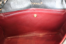 Load image into Gallery viewer, CHANEL Matelasse chain shoulder bag Lambskin Black/Gold hadware Shoulder bag 700110171