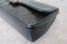 Load image into Gallery viewer, CHANEL Matelasse chain shoulder bag Lambskin Black/Gold hadware Shoulder bag 700120013