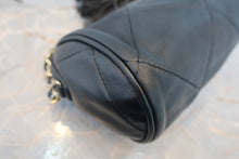 将图片加载到图库查看器,CHANEL/香奈儿 经典双C 流苏 链条包 羊皮 Black/Gold hadware(黑色/金色金属) 肩背包 800030202