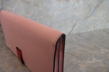Load image into Gallery viewer, HERMES  Bearn Soufflet Box carf leather/Lizard Rose sakura/Rouge X Engraving Wallet 700040092