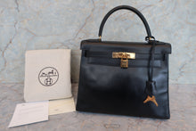 Load image into Gallery viewer, HERMES KELLY 28 Box carf leather Black Hand bag 700120003
