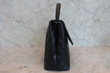 将图片加载到图库查看器,CHANEL/香奈儿 CF 梯形 手提包 荔枝皮 Black/Gold hadware(黑色/金色金属) 手提包 800030127