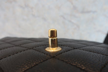 将图片加载到图库查看器,CHANEL/香奈儿 CF 梯形 手提包 荔枝皮 Black/Gold hadware(黑色/金色金属) 手提包 800030127