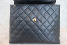 将图片加载到图库查看器,CHANEL/香奈儿 CF 梯形 手提包 荔枝皮 Black/Gold hadware(黑色/金色金属) 手提包 800030127