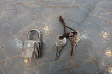 将图片加载到图库查看器,HERMES PICOTIN LOCK MM Clemence leather Rouge casaque X刻印 Hand bag 700100141