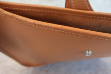 将图片加载到图库查看器,HERMES EVELYNE1 PM Box carf leather Natural □D刻印 Shoulder bag 800050027
