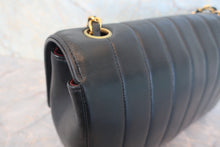 画像をギャラリービューアに読み込む, CHANEL/シャネル マドモアゼルチェーンショルダーバッグ ラムスキン ブラック/ゴールド金具 ショルダーバッグ 800020107