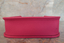 Load image into Gallery viewer, HERMES  EVELYNE TPM Clemence leather Rose shocking Z Engraving Shoulder bag 700100140