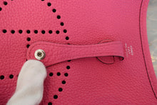 Load image into Gallery viewer, HERMES  EVELYNE TPM Clemence leather Rose shocking Z Engraving Shoulder bag 700100140