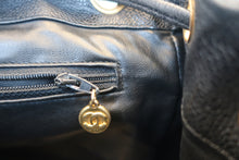 将图片加载到图库查看器,CHANEL/香奈儿 经典双C 链背包 荔枝皮 Black/Gold hadware(黑色/金色金属) 背包 800030106