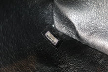 Load image into Gallery viewer, CHANEL Medallion Tote Caviar skin Black/Gold hardware Tote bag 800100017