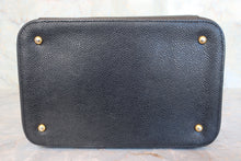 Load image into Gallery viewer, CHANEL CC mark Vanity Caviar skin Black/Gold hardware Vanity 800090235