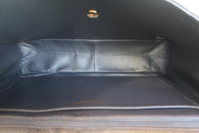 画像をギャラリービューアに読み込む, CHANEL/シャネル 中マトラッセシングルフラップチェーンショルダーバッグ キャビアスキン ネイビー/ゴールド金具 ショルダーバッグ 800020157