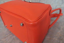 画像をギャラリービューアに読み込む, HERMES/エルメス リンディ26 トリヨンクレマンス オレンジポピー X刻印 ショルダーバッグ 700100134