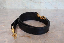 Load image into Gallery viewer, CHANEL CC mark Vanity Caviar skin Black/Gold hardware Vanity 800090235