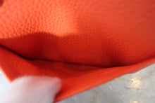 画像をギャラリービューアに読み込む, HERMES/エルメス リンディ26 トリヨンクレマンス オレンジポピー X刻印 ショルダーバッグ 700100134