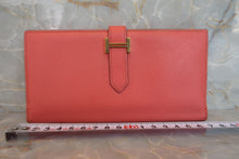 Load image into Gallery viewer, HERMES  Bearn Soufflet Epsom leather Crevette □Q Engraving Wallet 700040052