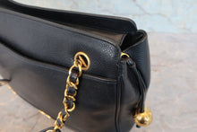 将图片加载到图库查看器,CHANEL/香奈儿 三C 链条包 荔枝皮 Black/Gold hadware(黑色/金色金属) 肩背包 800050023