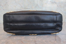 将图片加载到图库查看器,CHANEL/香奈儿 三C 链条包 荔枝皮 Black/Gold hadware(黑色/金色金属) 肩背包 800050023