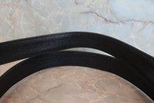 将图片加载到图库查看器,CHANEL/香奈儿 三C 链条包 荔枝皮 Black/Gold hadware(黑色/金色金属) 肩背包 800050023
