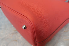 画像をギャラリービューアに読み込む, HERMES/エルメス ピコタンロックMM トリヨンクレマンス ルージュピヴォワンヌ □R刻印 ハンドバッグ 800030188