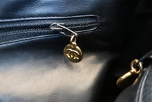 将图片加载到图库查看器,CHANEL/香奈儿 三C 链条包 荔枝皮 Black/Gold hadware(黑色/金色金属) 肩背包 800050023