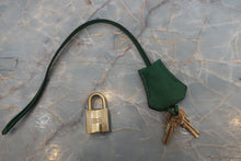 画像をギャラリービューアに読み込む, HERMES/エルメス ボリード35 クシュベル グリーン 〇V刻印 ショルダーバッグ 700030229