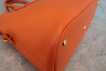 Load image into Gallery viewer, HERMES BOLIDE 35 Gulliver leather Orange 〇U Engraving Shoulder bag 800060179