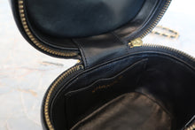 将图片加载到图库查看器,CHANEL/香奈儿 CF 流苏 链条包 羊皮 Black/Gold hadware(黑色/金色金属) 肩背包 700120010