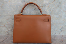 Load image into Gallery viewer, HERMES KELLY 32 Graine Couchevel leather Natural □C Engraving Shoulder bag 700040072