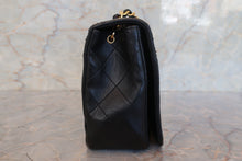 将图片加载到图库查看器,CHANEL/香奈儿 CF 链条包 羊皮 Black/Gold hadware(黑色/金色金属) 肩背包 700120015